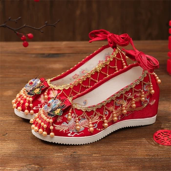  1 чифт нови сватбени обувки на висок ток в китайски стил за младоженци, Женски реколта обувки Hanfu на танкетке с бродерия и шнур в подарък